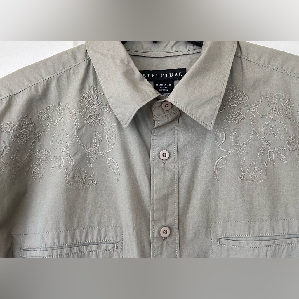 Structure Men’s Button Up Shirt Embroidered Size Medium
